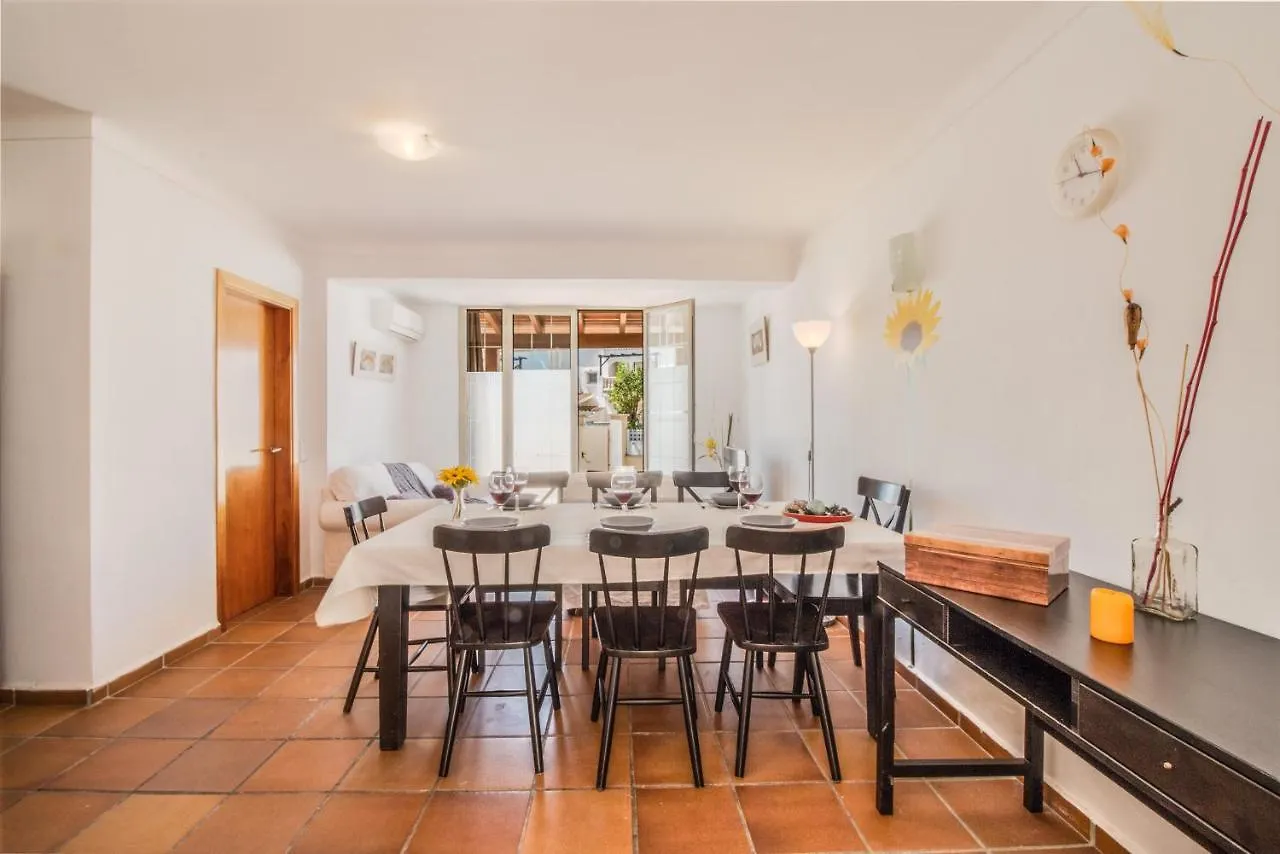 Hébergement de vacances Goldhome - Casa 5 Habitaciones, 3 Banos, Piscina Privada, Amarre Empuriabrava
