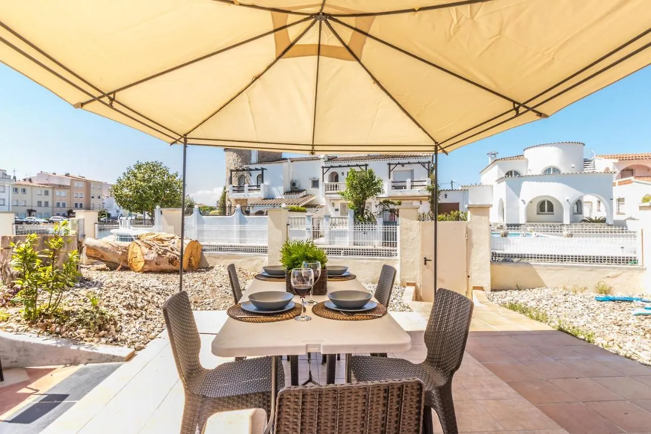 Goldhome - Casa 5 Habitaciones, 3 Banos, Piscina Privada, Amarre Empuriabrava 0*,